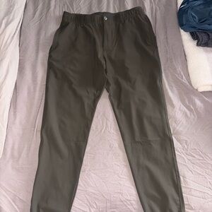 Under Armour Men's Olive Golf Joggers